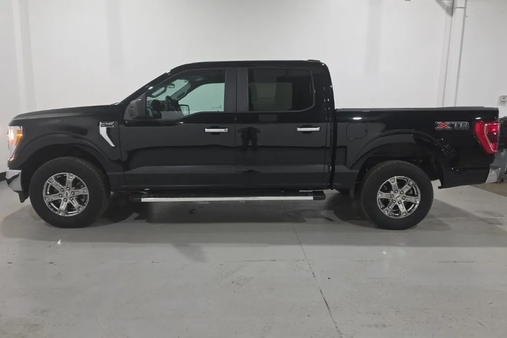 2023 Ford F-150 XLT photo 1