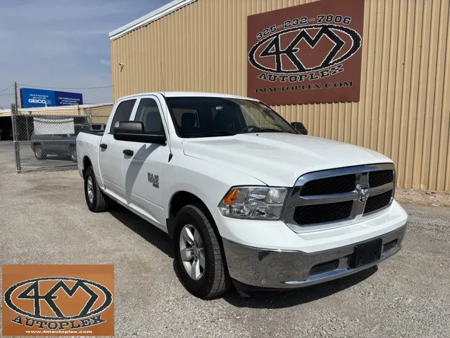 2023 Ram 1500 Classic SLT photo 1