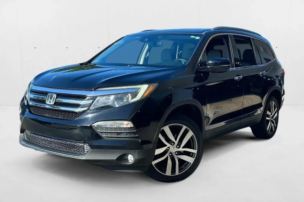 2016 Honda Pilot Touring photo 1
