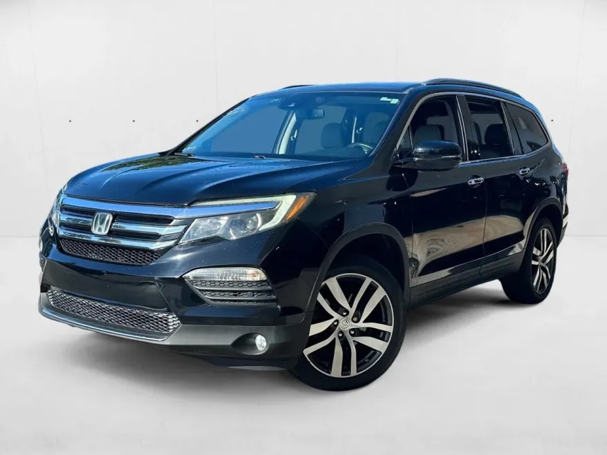 2016 Honda Pilot Touring photo 1