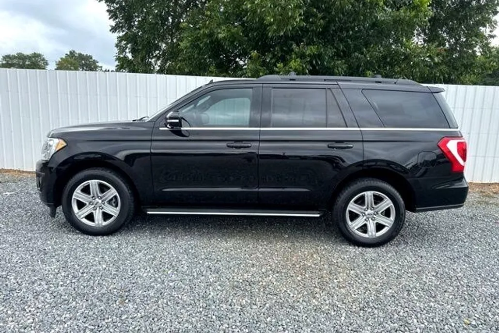 2019 Ford Expedition XLT photo 1