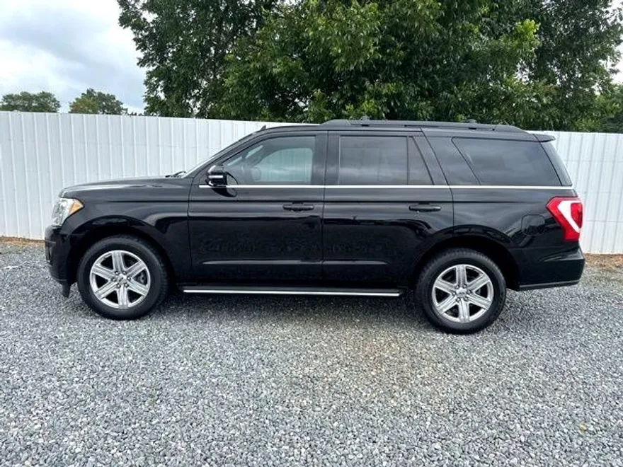 2019 Ford Expedition XLT photo 1