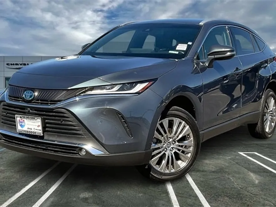 2022 Toyota Venza Limited photo 1
