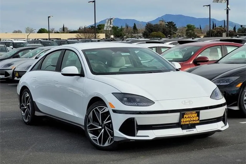 2025 Hyundai Ioniq 6 SEL photo 1