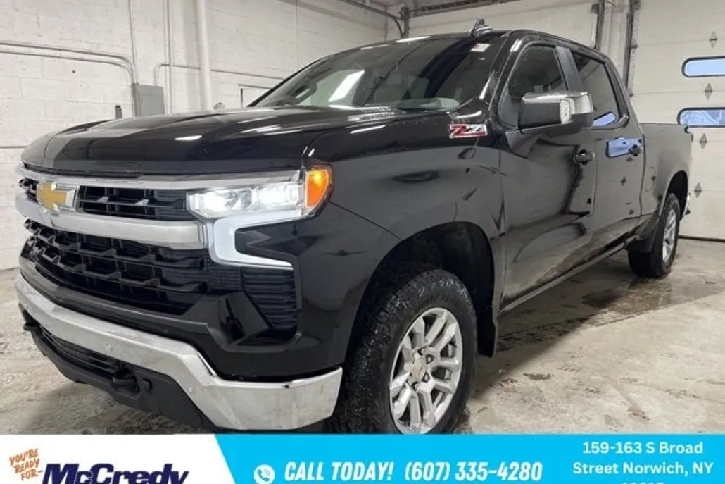 2025 Chevrolet Silverado 1500 LT photo 1