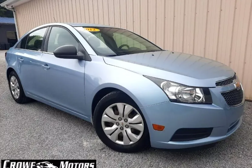 2012 Chevrolet Cruze LS photo 1