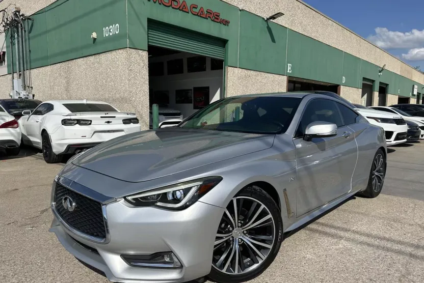 2017 Infiniti Q60 3.0t Premium photo 1