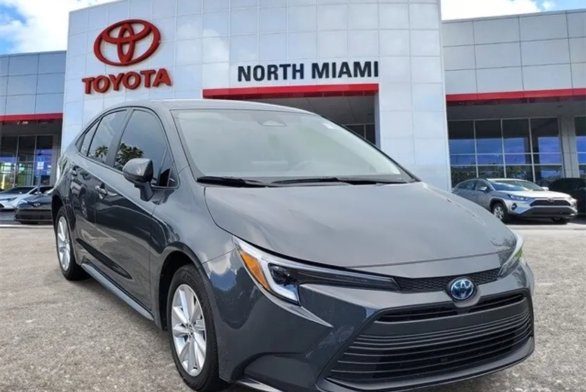 2024 Toyota Corolla XLE LE Premium SE photo 1