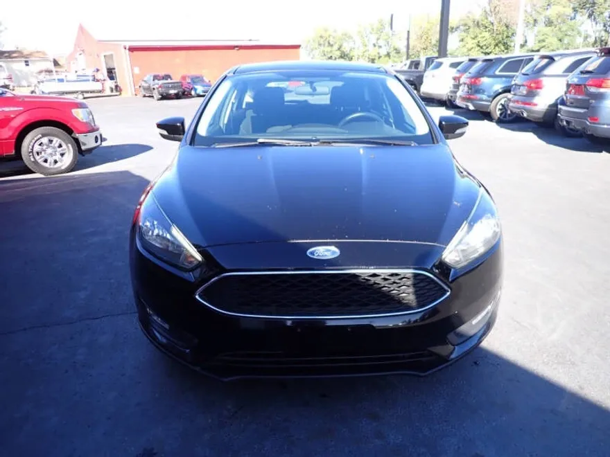 2017 Ford Focus SEL photo 1