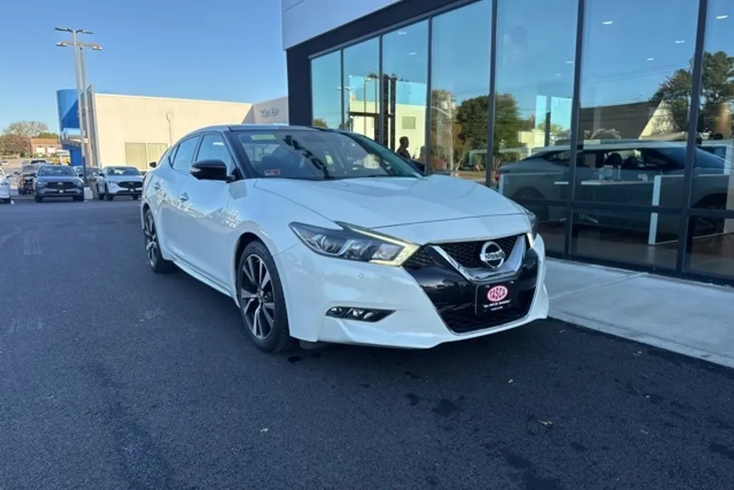 2017 Nissan Maxima Platinum photo 1
