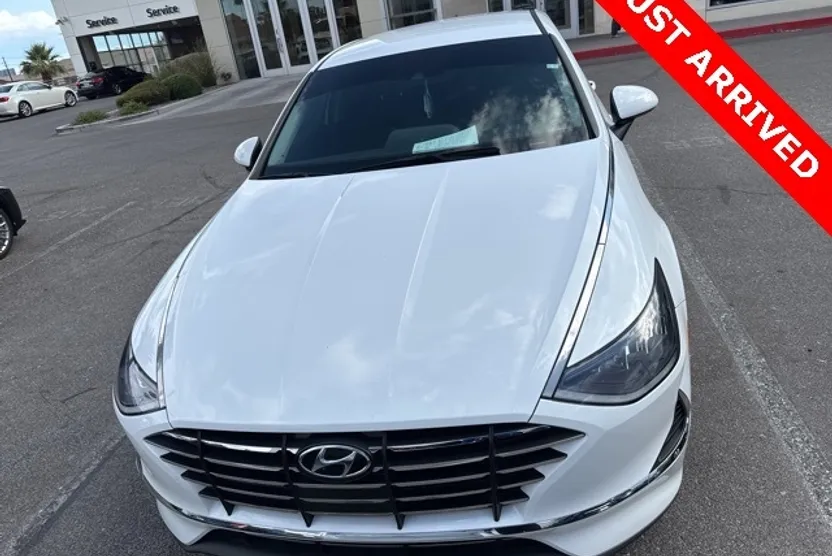 2022 Hyundai Sonata SE photo 1