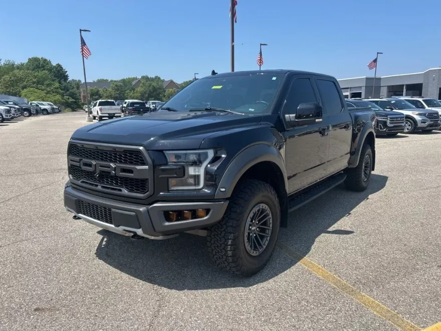 2020 Ford F-150 Raptor photo 1
