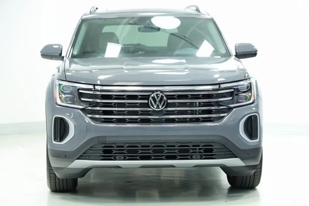 2026 Volkswagen Atlas SE Technology photo 1