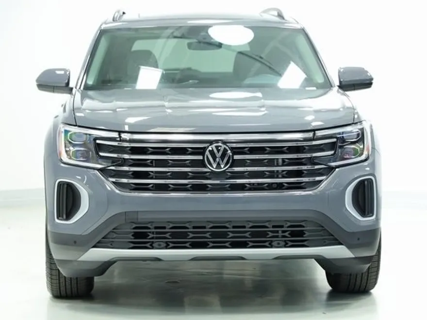 2026 Volkswagen Atlas SE Technology photo 1