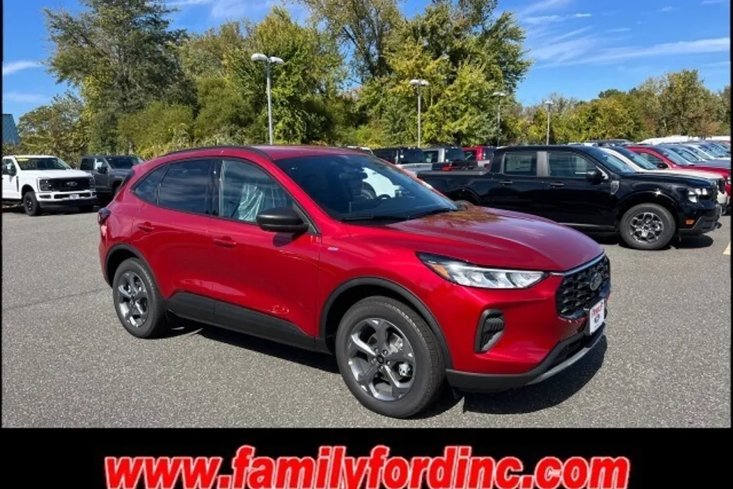 2026 Ford Escape ST-Line photo 1