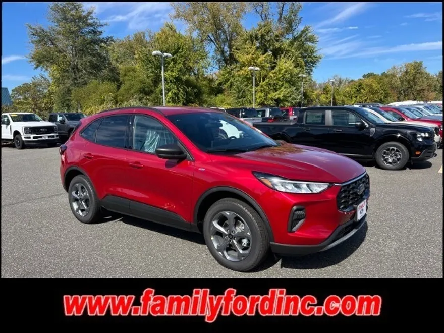 2026 Ford Escape ST-Line photo 1