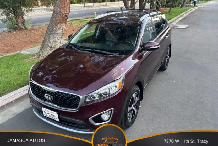 2017 Kia Sorento EX photo 1