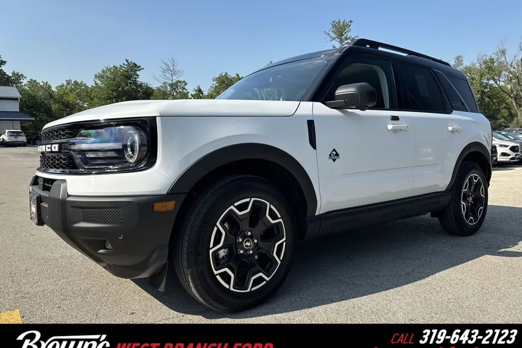 2025 Ford Bronco Sport Outer Banks photo 1
