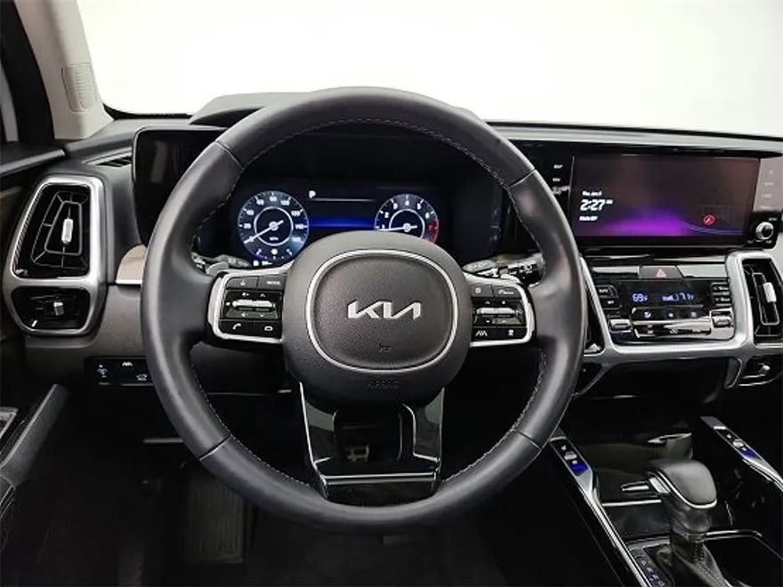 2023 Kia Sorento X-Line SX Prestige photo 1