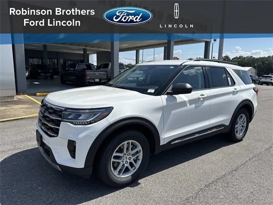 2025 Ford Explorer photo 1