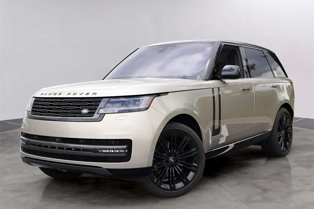 2023 Land Rover Range Rover SE photo 1