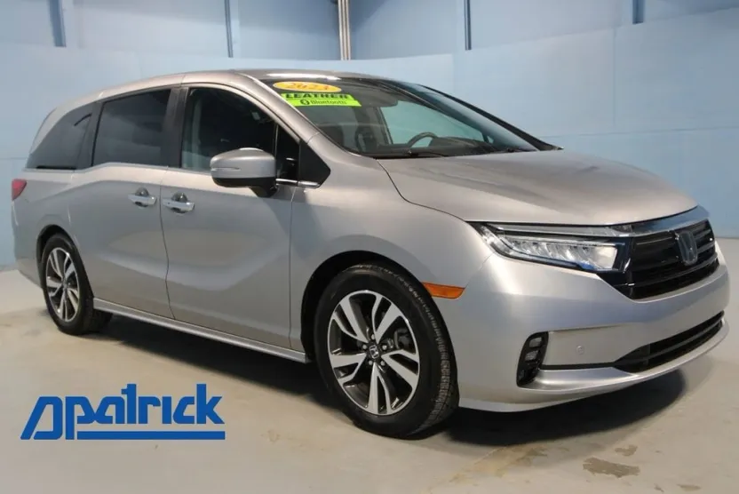 2023 Honda Odyssey Touring photo 1