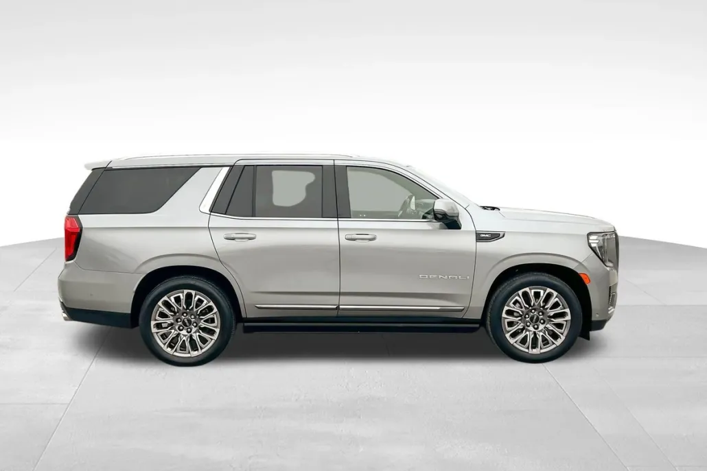 2023 Gmc Yukon Denali Ultimate photo 1