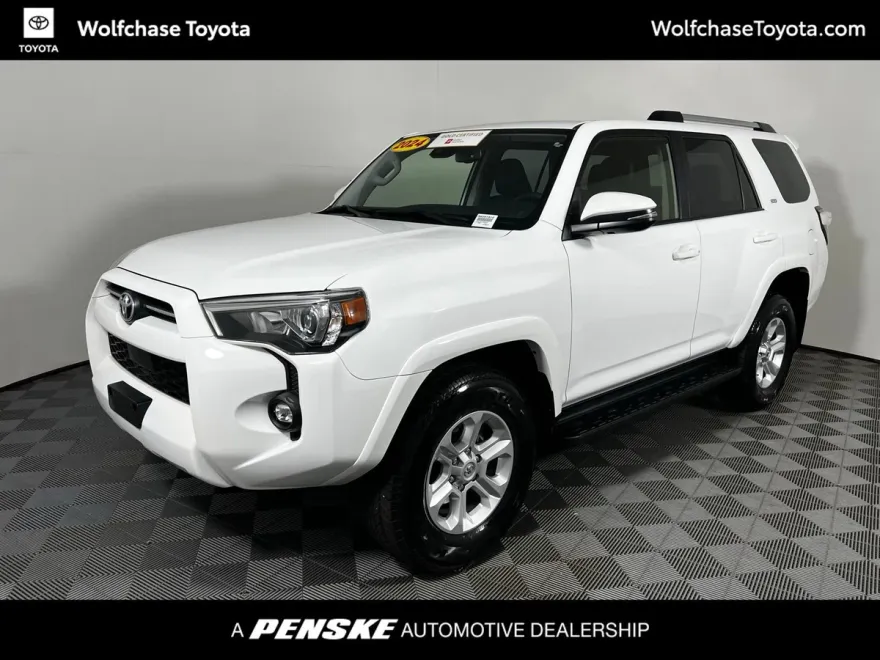 2024 Toyota 4Runner SR5 Premium photo 1