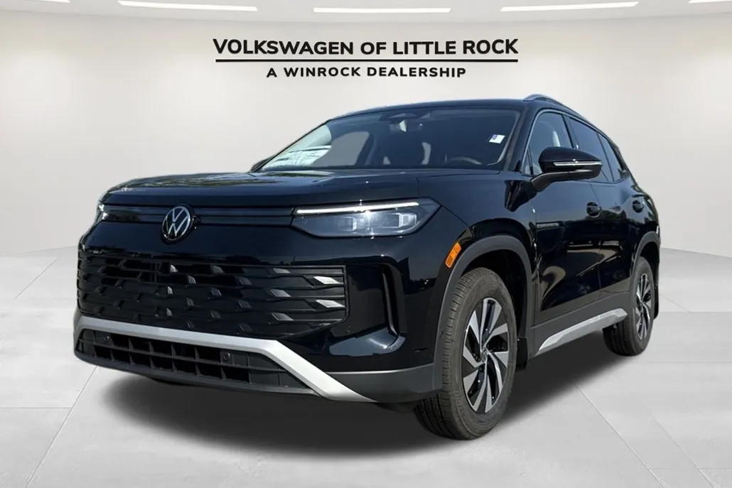 2025 Volkswagen Tiguan S photo 1