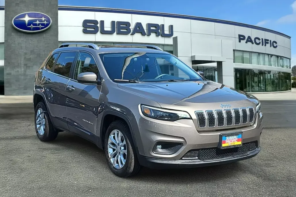 2019 Jeep Cherokee Latitude photo 1