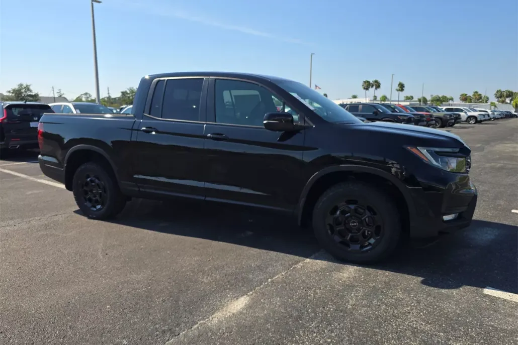 2025 Honda Ridgeline TrailSport photo 1