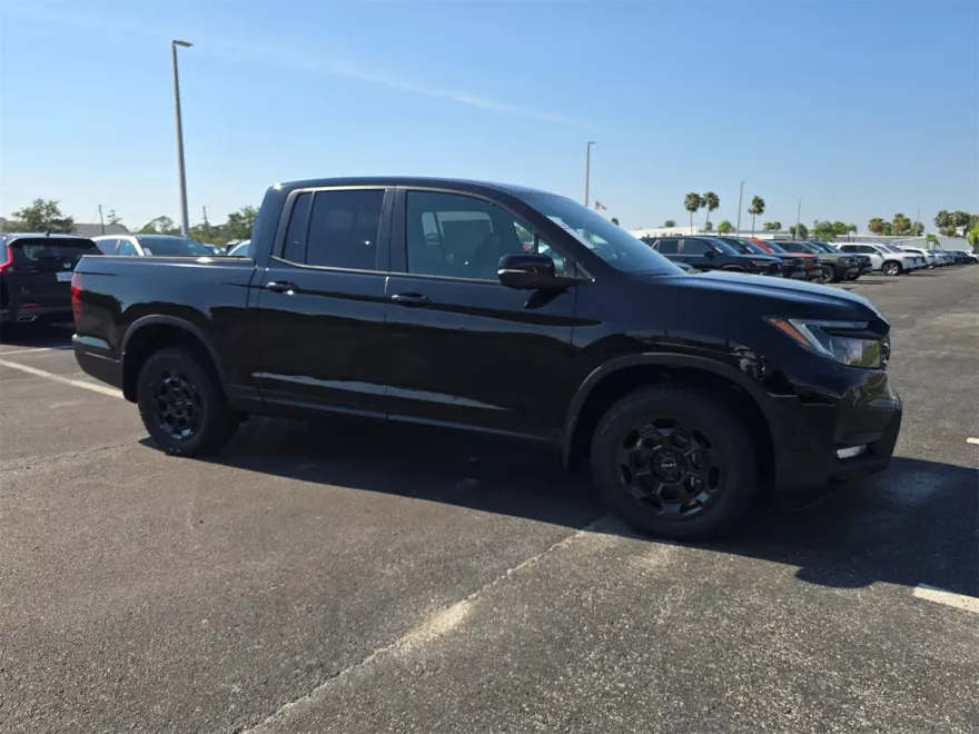 2025 Honda Ridgeline TrailSport photo 1