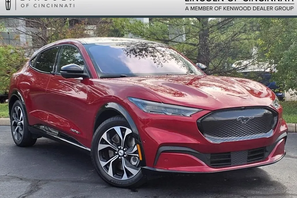 2021 Ford Mustang Mach-E Premium photo 1