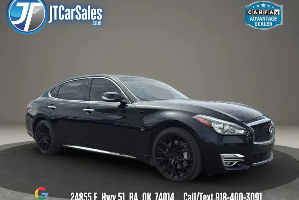 2017 Infiniti Q70 3.7 photo 1