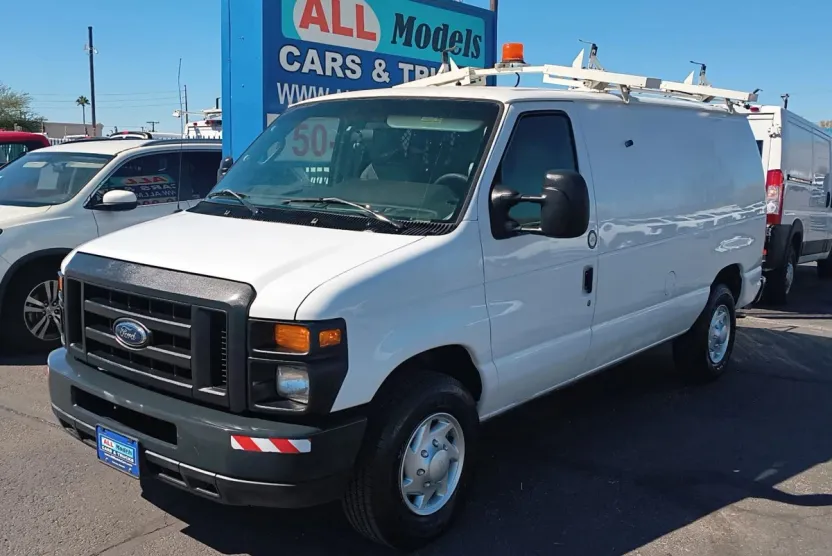 2009 Ford E-250 photo 1