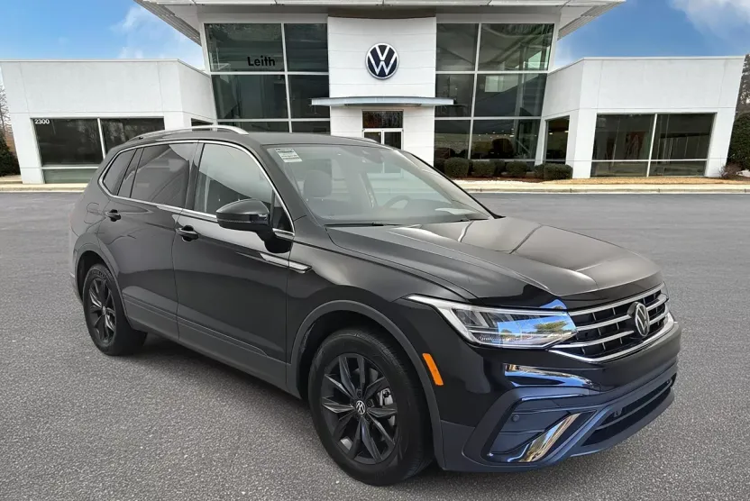 2024 Volkswagen Tiguan SE Wolfsburg Edition photo 1