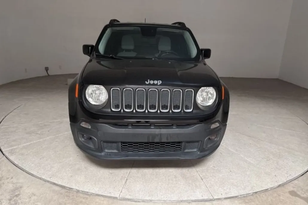2016 Jeep Renegade Latitude photo 1