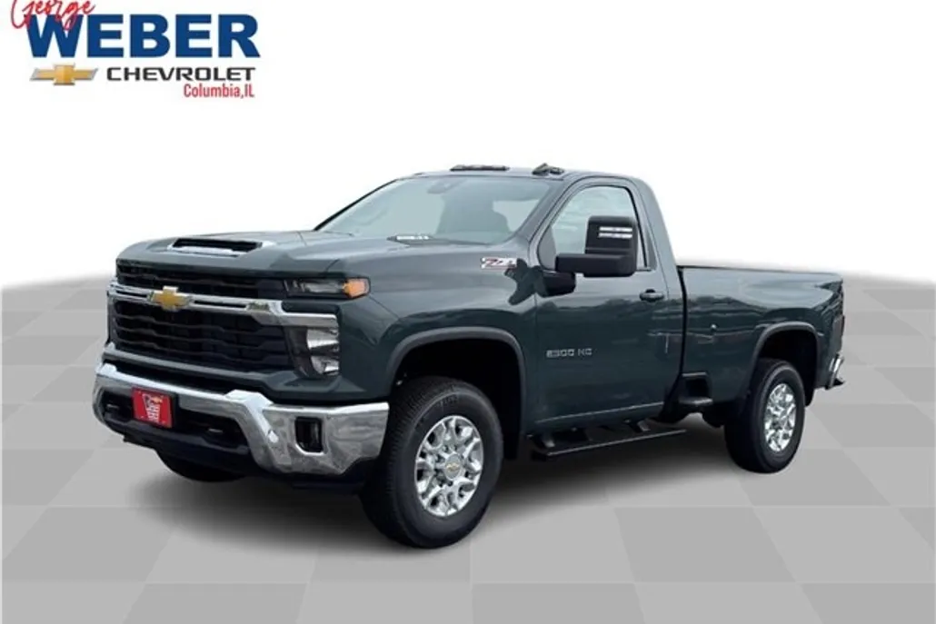 2025 Chevrolet Silverado LT photo 1