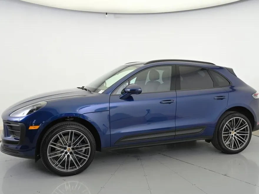 2025 Porsche Macan Base photo 1