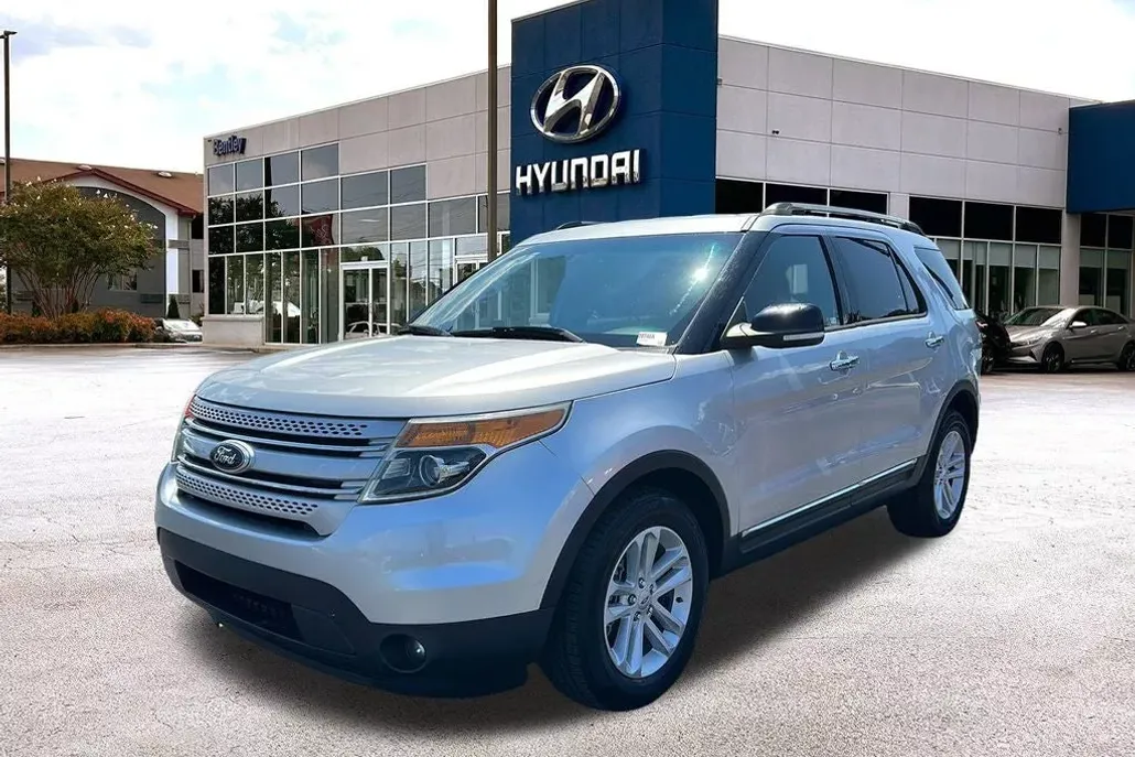 2014 Ford Explorer XLT photo 1