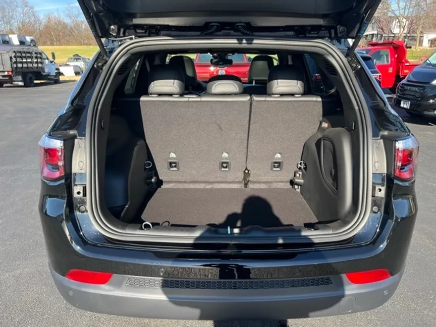 2025 Jeep Compass Limited photo 19