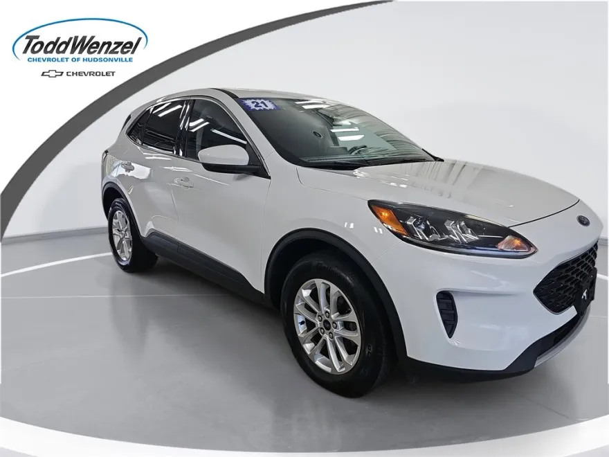 2021 Ford Escape SE photo 1