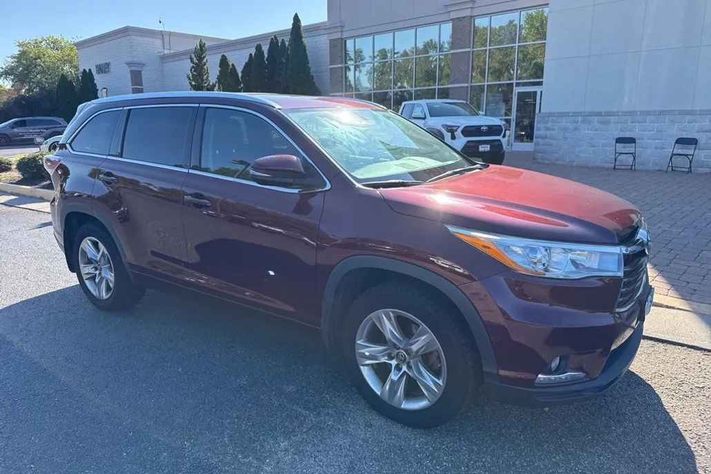 2016 Toyota Highlander XLE photo 1