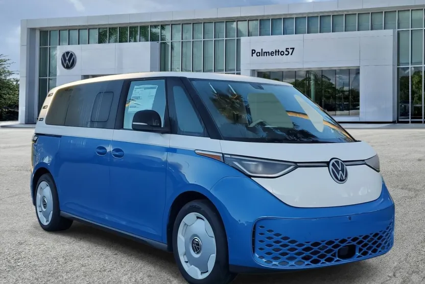 2025 Volkswagen ID. Buzz photo 1