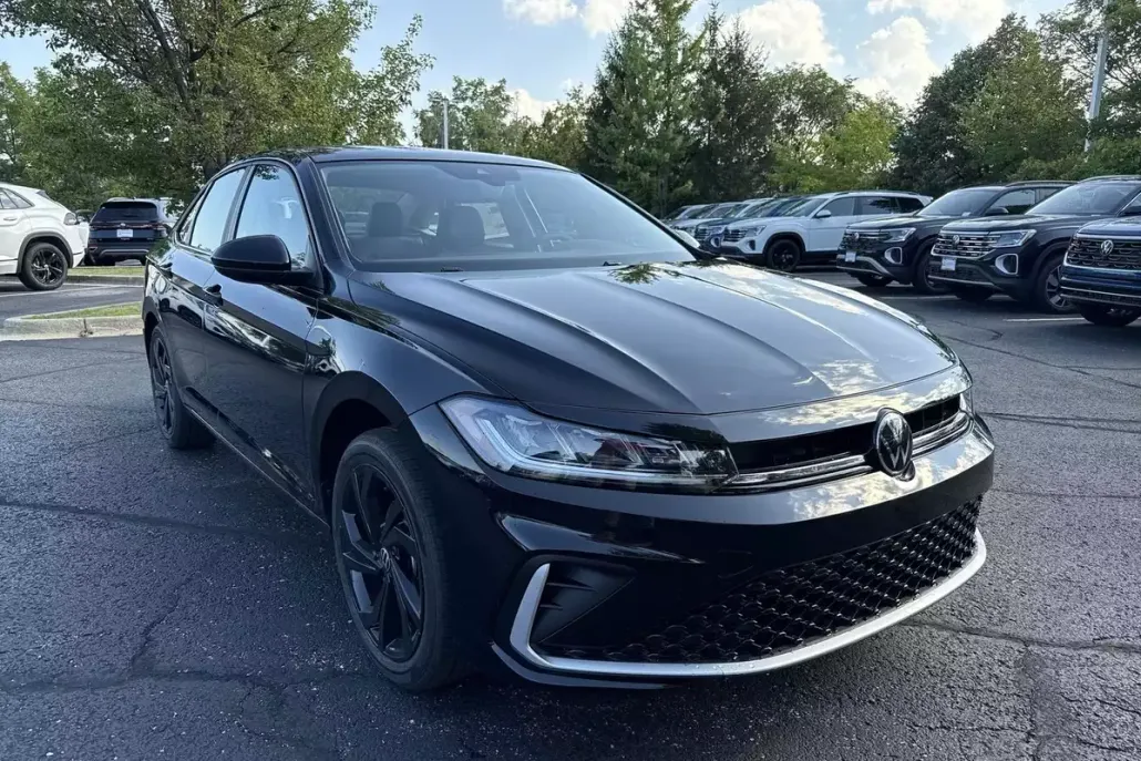 2025 Volkswagen Jetta 1.5T SE photo 1