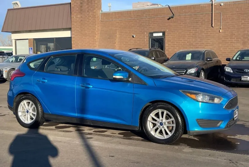 2017 Ford Focus SE photo 1