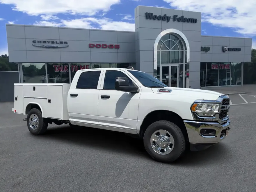 2024 Ram 3500 Tradesman photo 1