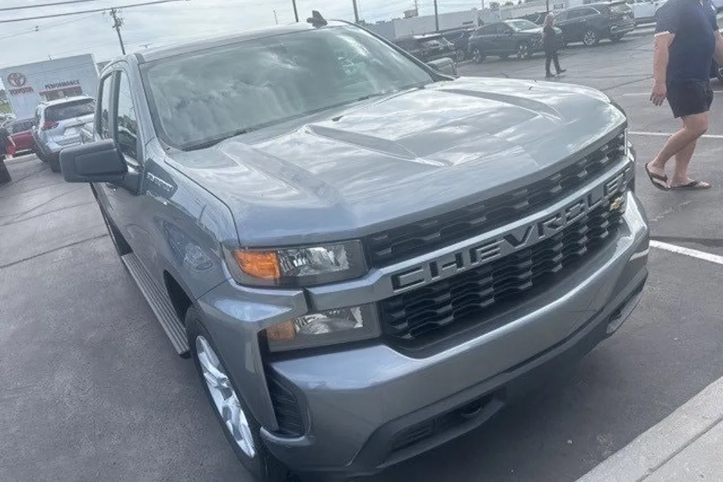 2021 Chevrolet Silverado 1500 Custom photo 1