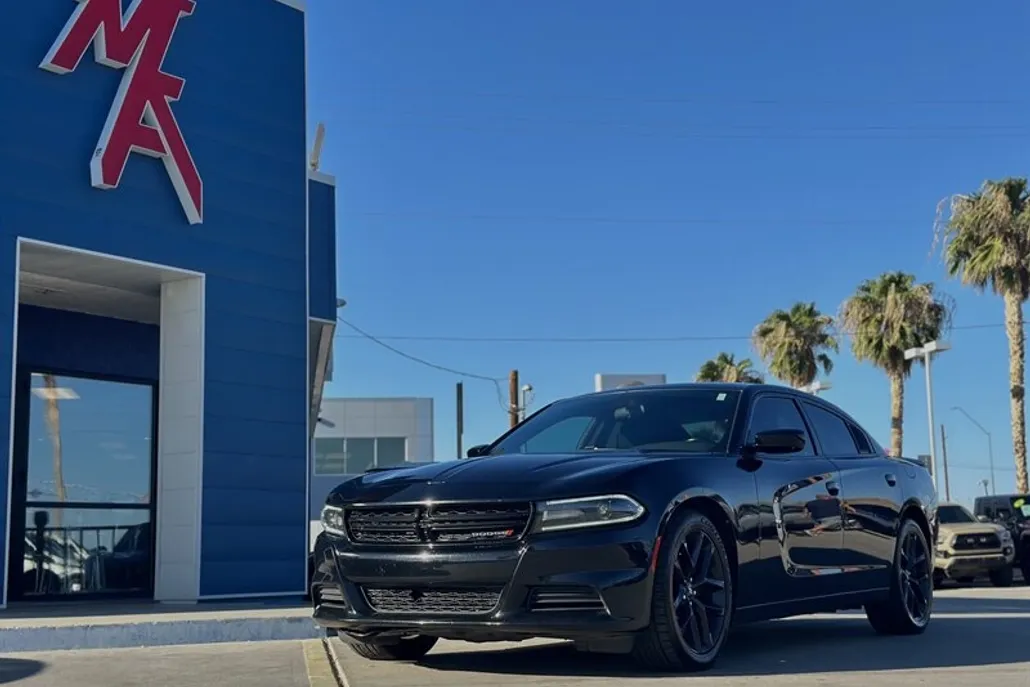 2021 Dodge Charger SXT photo 1