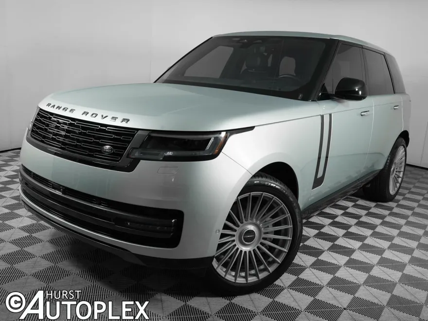 2023 Land Rover Range Rover SE photo 1